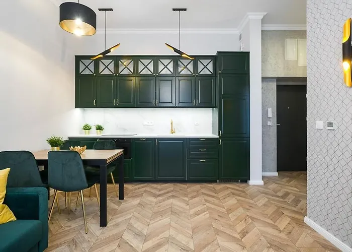 Glamorous Old Town Cracow كراكوفيا